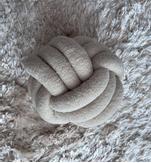 MT Studio Knutepute Offwhite 20x25 (780-MT-1630-OW)