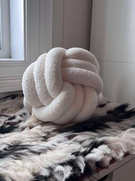 MT Studio Knutepute Hvit 20x25