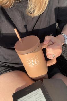 Liquide Tumbler Termoflaske Karamell 1.2L