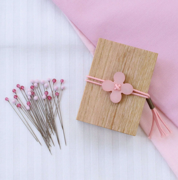 Cohana Knappenåler Glass Treboks,  rosa (816-22778-1-1)