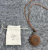 Mauds Målebånd skinn m/ snor,  1, 5m (816-19100-1-2)