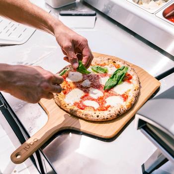 Ooni Pizza- og Serveringsbrett Bambus 12"/ 30cm (599-219)