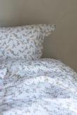 Borås Cotton Felicia Sengesett Krepp hvit-blomster (479-120296,120297)