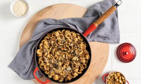 Le Creuset Støpejernspanne Signature Cerise Ø28 (796-20258280600422)