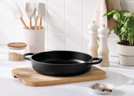 Le Creuset Støpejernspanne Everyday Matt-Sort Ø28 (796-20331280000422)