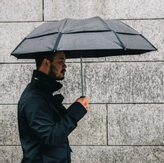 Gustbuster sammenleggbar orkanparaply sort (823-33-003)