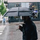 Gustbuster sammenleggbar orkanparaply sort (823-33-003)