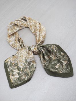 7Days Satengskjerf Blader Grønn 70x70