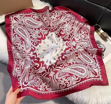 Endless Satengskjerf Bandana Paisley Vinrød