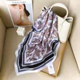 Endless Satengskjerf Bandana Paisley Sort (828-19414-sort)