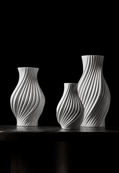 Lyngby Twist Vase Hvit Porselen (521-201020,201021, 201022)