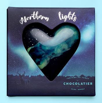 Jentene På Tunet Sjokolade Nordlyshjerte Hasselknas 30g