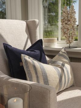 Halvor Bakke Putetrekk Thomas Velour Blå 50x50 (479-120771)