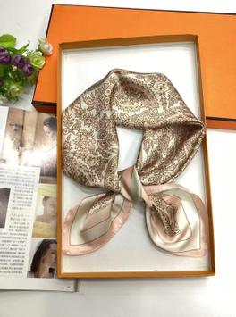 Endless Silkeskjerf Bandana Dus-Rosa 70x70