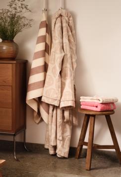 GANT Håndkle Stripe Silver Sand (589-852015305-267)