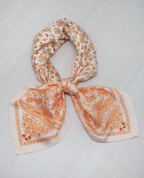 7Days Satengskjerf Orange Blomster 70x70