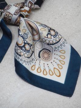 7Days Silkeskjerf Mørkeblå/ Brun 67x67 (826-7073414014577)