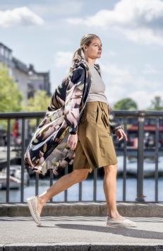 Ilse Jacobsen Regnjakke Blomster (807-CITYRAIN01P-610)