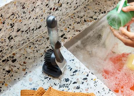 Joseph Joseph SinkTech Oppvaskbørste med såpedispenser (655-60234237)