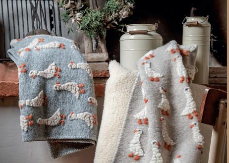 Frati Home Barnepledd Paperella beige kokt-ull 75x100 (368-8058754822227)