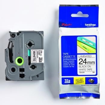 Brother TZe-251 P-Touch 24mm tape Sort på hvit, standard laminert, 8 meter (gir ca 100 etiketter) (TZE251)