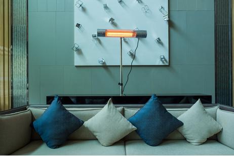 Tundra Terrassevarmer 2000W m/ fjernkontroll (TUNDRA-1019)