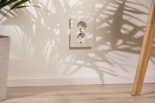Futurehome Smart Stikkontakt Lavtbyggende (Co003)