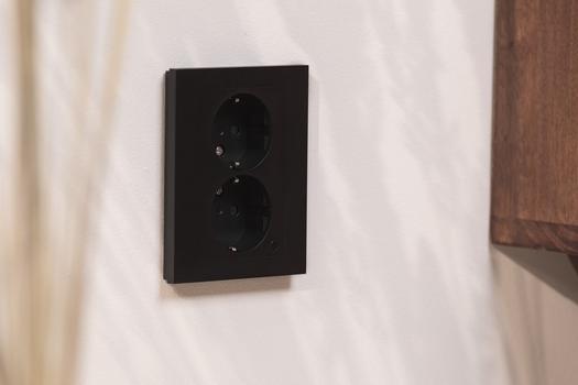 Futurehome Smart Stikkontakt Lavtbyggende (Co003)