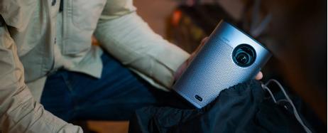 XGIMI Halo+ batteridrevet Full-HD projektor 700 lumen, HDR10, 10W Harman Kardon med Dolby audio/ DTS,  Android TV (WM03A)