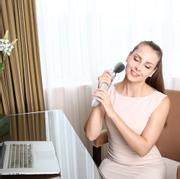 Naipo håndholdt massasjestav med varme oppladbar