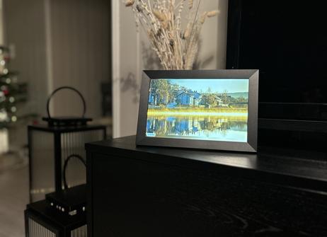 Ontario Frameo 10.1" digital fotoramme svart, 1280x800 IPS touch (ONT-WF12T-BK)