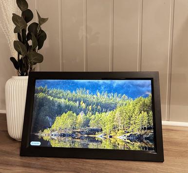 Ontario Frameo 15.6" digital fotoramme svart, 1920x1080 IPS touch (ONT-WF1562T-BK)