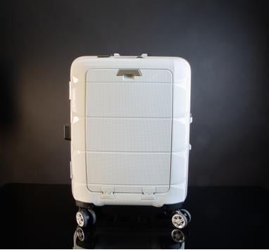 Ontario "TikTok" koffert 20" hvit (ONT-TTCASE-WH)