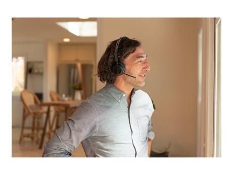 Poly VOYAGER FOCUS 2 UC VFOCUS2 C USB-A CS WW WRLS (77Y86AA)