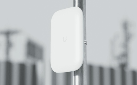Ubiquiti Swiss Army Knife Ultra External Panel Antenna (UACC-UK-Ultra-Panel-Antenna)