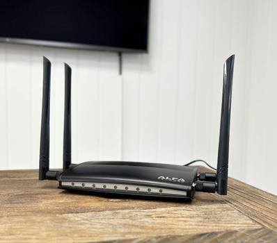 Alfa Network AC1200R Dual-Band Wi-Fi Router Perfekt for å få bedre internett-dekning hjemme (AC1200R)