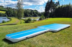 AIRTRACK Oppblåsbar gymnastikk-matte 5x1m, Blå/Hvit
