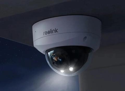 Reolink P337 - vandalsikkert 4K-kamera PoE overvåkningskamera med AI og spotlys - strøm og data via nettverkskabel (RLC-P337)