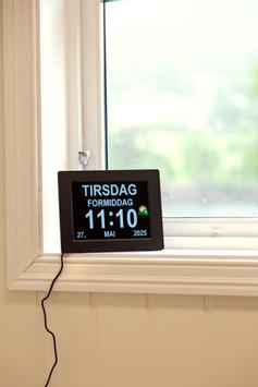 Ontario lettleselig kalenderklokke for eldre med Alzheimers,  demens -  (ONT-DC010-B)