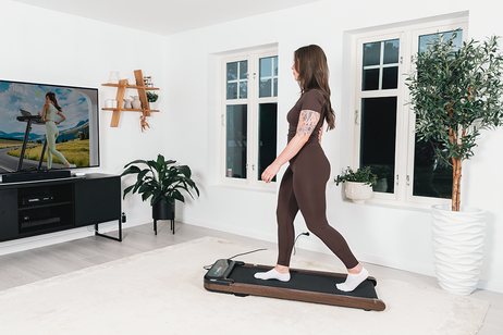 Urevo SpaceWalk E4W 6km/t tredemølle gåmølle, kontormølle,  101x38cm løpebånd, 120 kg vektkapasitet (URTM026)