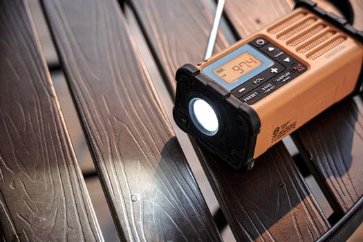 Sangean MMR-88 DAB+ portabel DAB+/FM sveiveradio med solcellepanel - nå med USB-C (A500559)